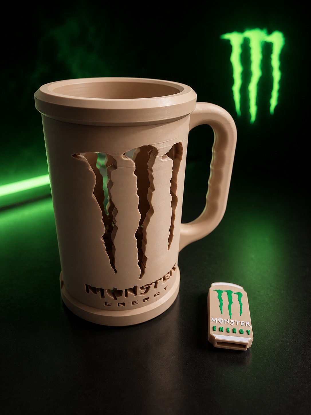Caneca (Porta Latinhas) - Modelo Monster Energy (Bege)